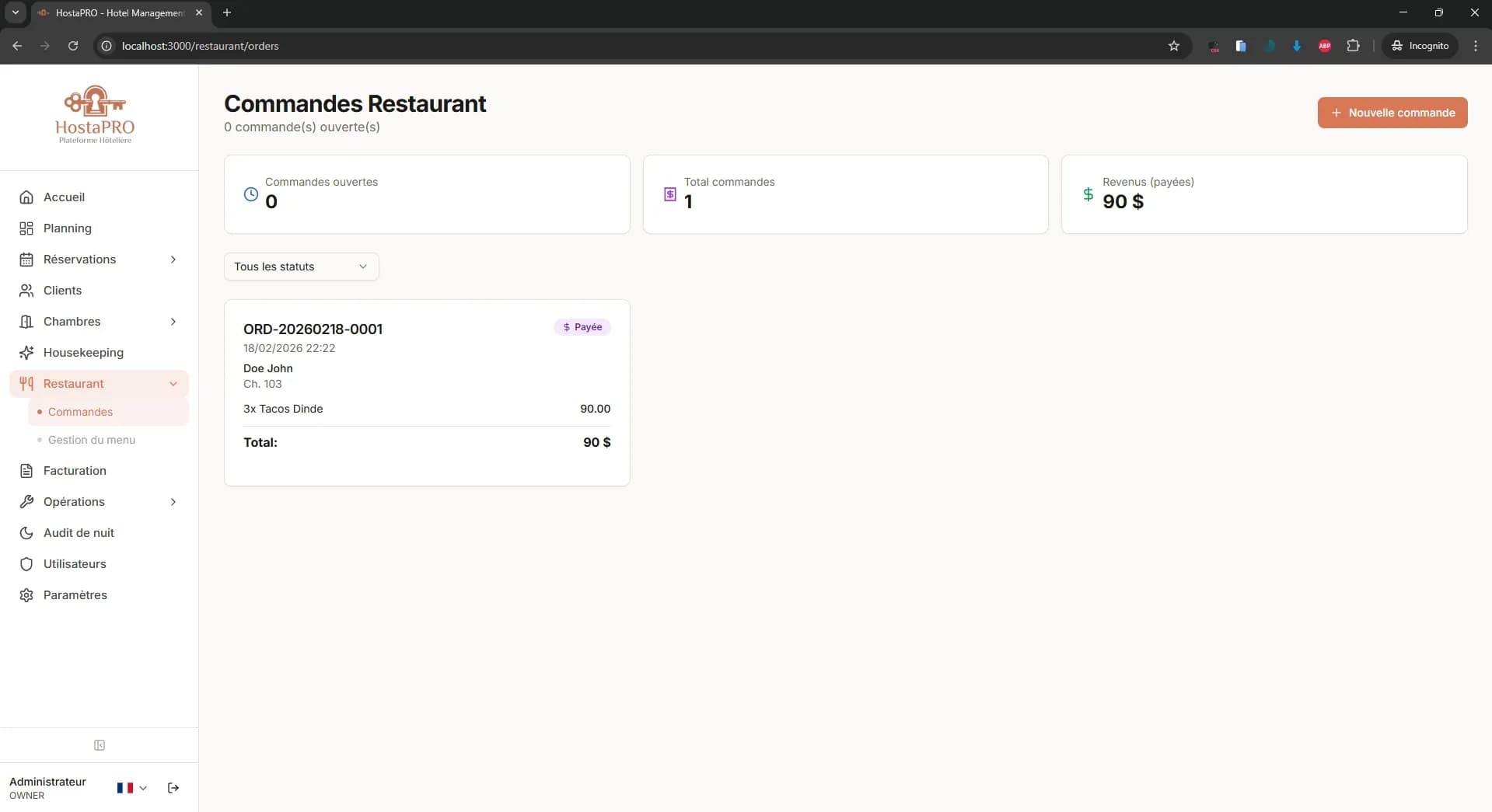 Écran de commandes du POS restaurant HostaPRO affichant les commandes de table en cours avec articles et totaux